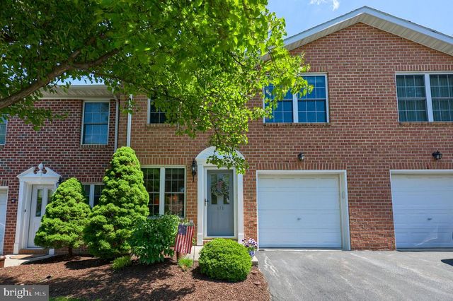 111 SILVER SCREEN DR, York, PA 17402