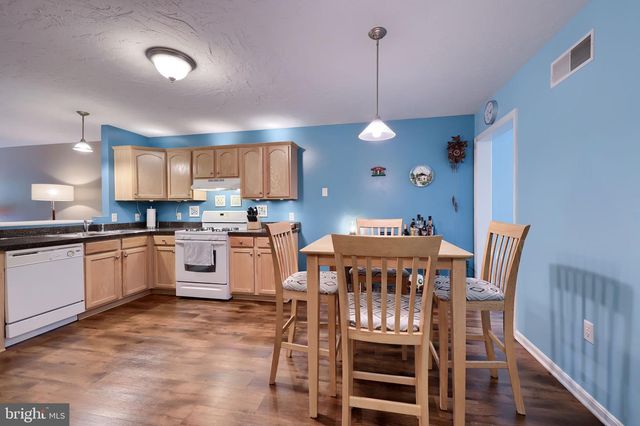 111 SILVER SCREEN DR, York, PA 17402
