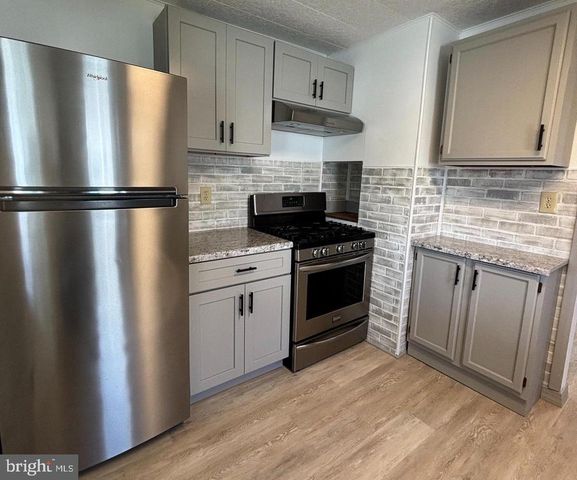 732 W 6TH ST, Lewistown, PA 17044