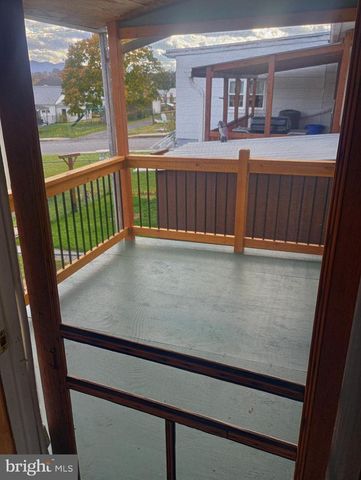 732 W 6TH ST, Lewistown, PA 17044