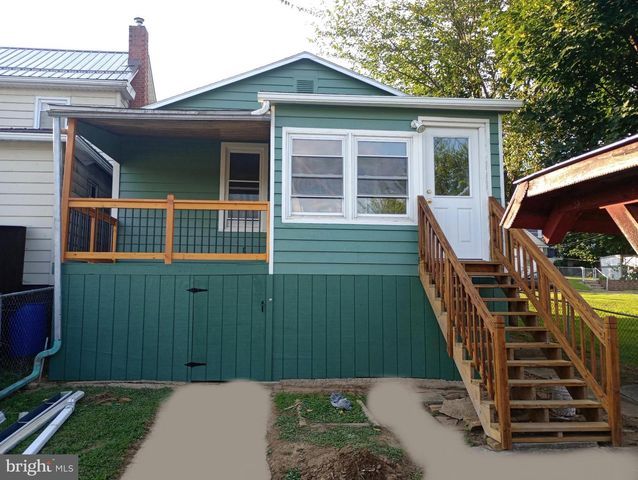 732 W 6TH ST, Lewistown, PA 17044