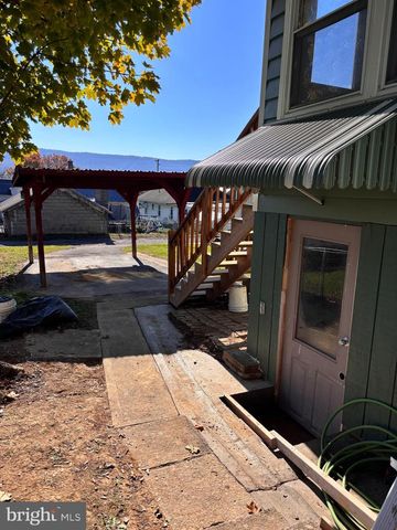 732 W 6TH ST, Lewistown, PA 17044