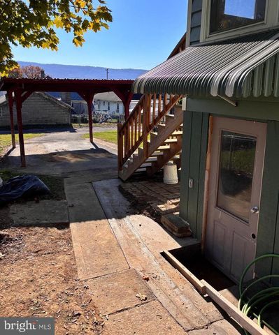 732 W 6TH ST, Lewistown, PA 17044