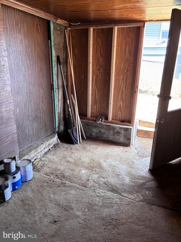 732 W 6TH ST, Lewistown, PA 17044