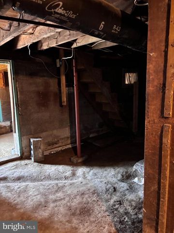 732 W 6TH ST, Lewistown, PA 17044