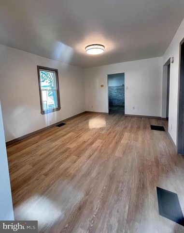 732 W 6TH ST, Lewistown, PA 17044