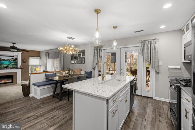 4 MILL RUN CT, Medford, NJ 08055