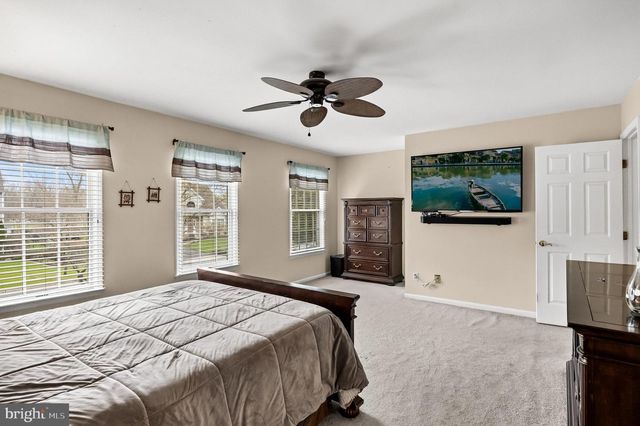 4 MILL RUN CT, Medford, NJ 08055