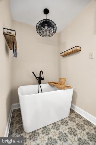 4 MILL RUN CT, Medford, NJ 08055