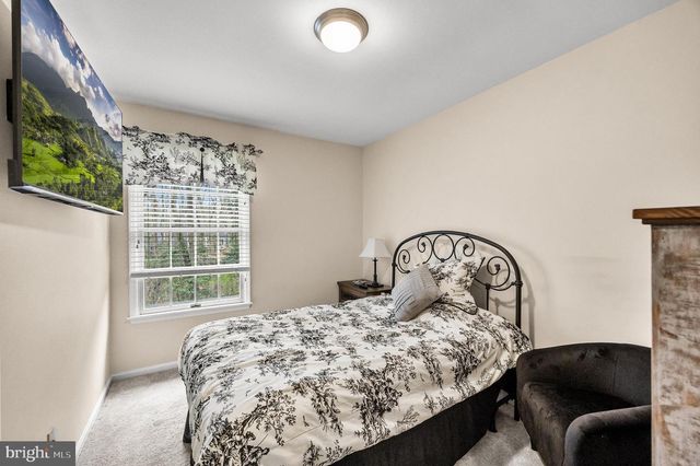 4 MILL RUN CT, Medford, NJ 08055