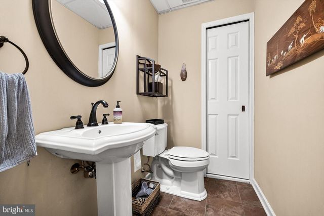 4 MILL RUN CT, Medford, NJ 08055