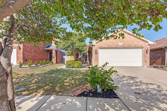 6509 Regina Drive, Fort Worth, TX 76131