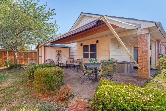6509 Regina Drive, Fort Worth, TX 76131