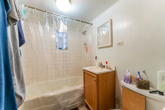 2618 N 73rd Avenue, Elmwood Park, IL 60707