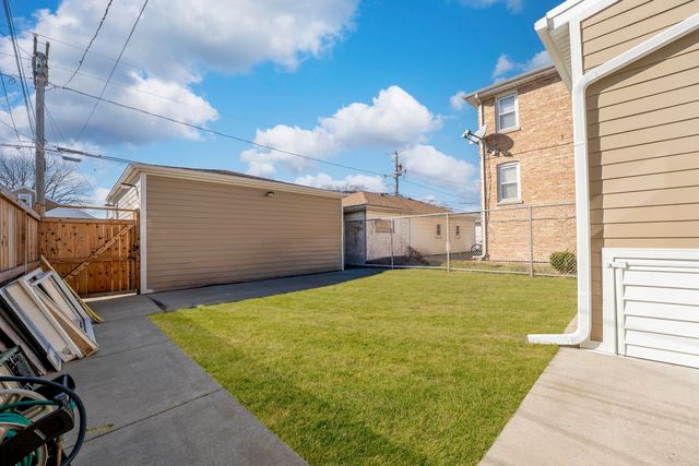 2618 N 73rd Avenue, Elmwood Park, IL 60707