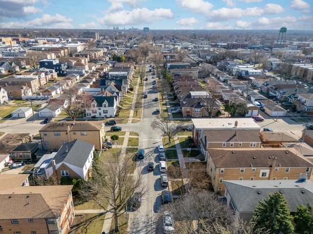 2618 N 73rd Avenue, Elmwood Park, IL 60707