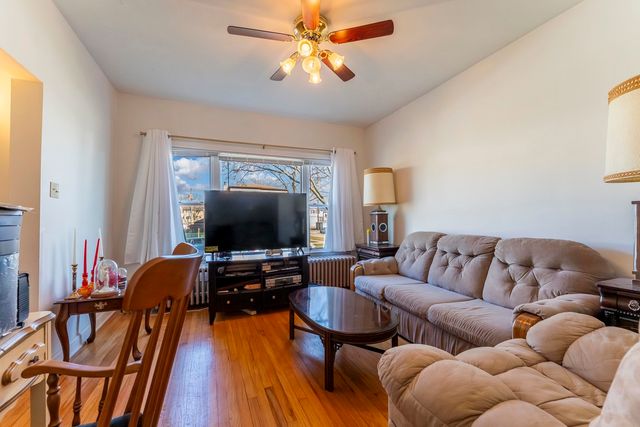 2618 N 73rd Avenue, Elmwood Park, IL 60707