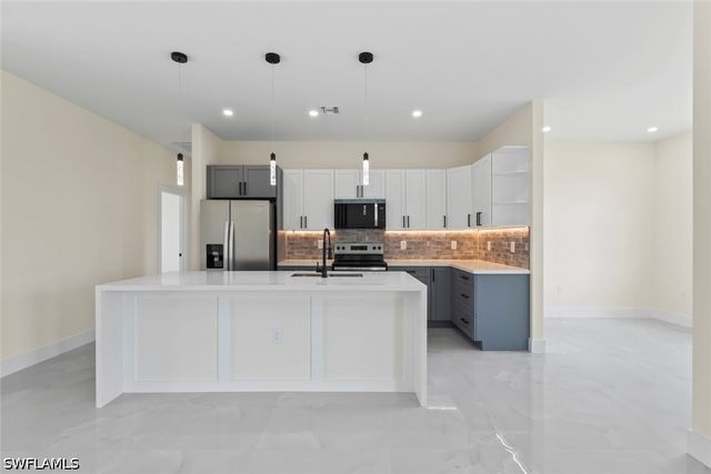 4221 18th ST SW, Lehigh Acres, FL 33976