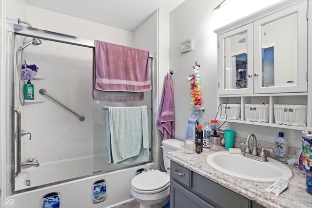 2219 Rolling Oak Drive, Indianapolis, IN 46214