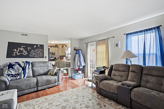 2219 Rolling Oak Drive, Indianapolis, IN 46214