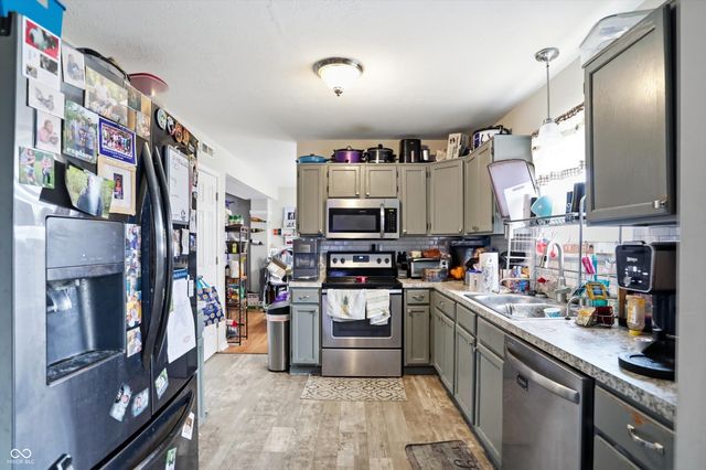 2219 Rolling Oak Drive, Indianapolis, IN 46214