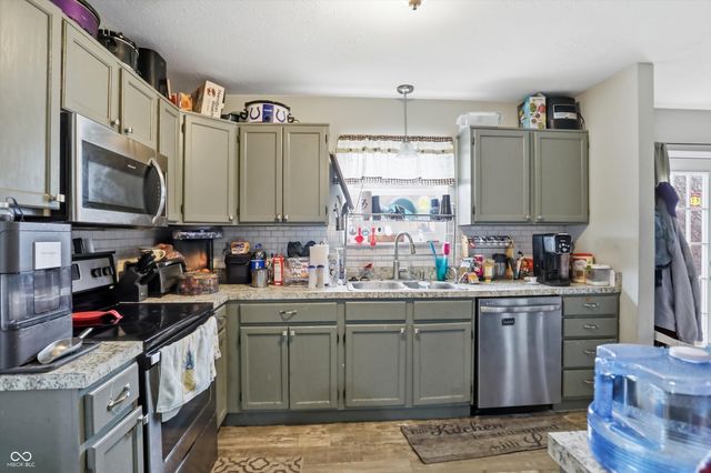 2219 Rolling Oak Drive, Indianapolis, IN 46214