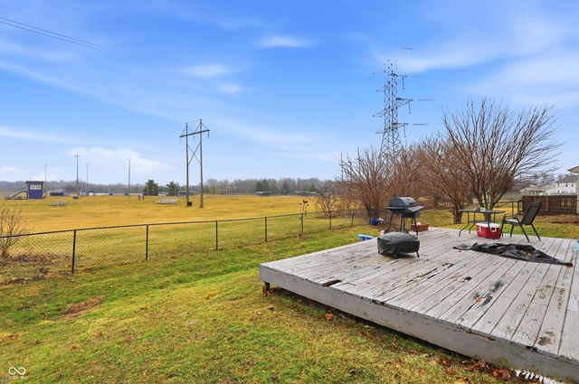 2219 Rolling Oak Drive, Indianapolis, IN 46214