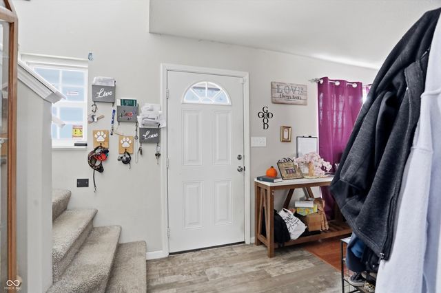 2219 Rolling Oak Drive, Indianapolis, IN 46214