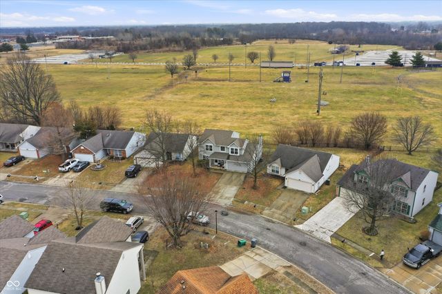 2219 Rolling Oak Drive, Indianapolis, IN 46214