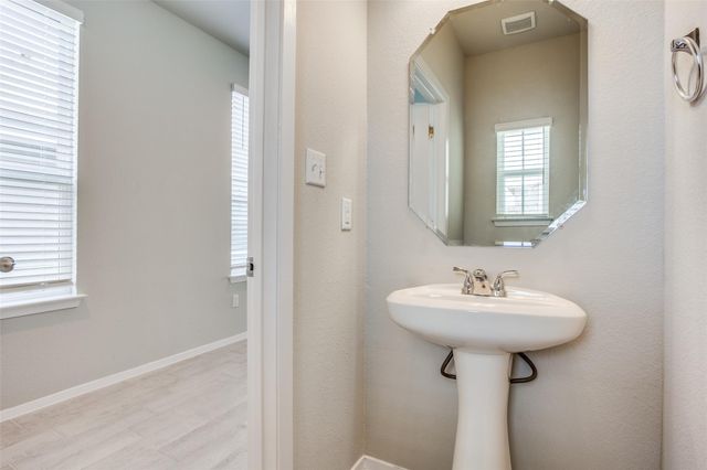 146 White Dunes DR, Maxwell, TX 78656