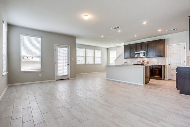 146 White Dunes DR, Maxwell, TX 78656