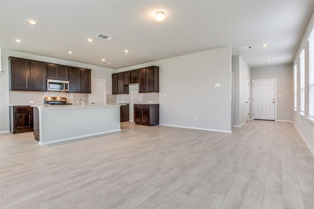 146 White Dunes DR, Maxwell, TX 78656