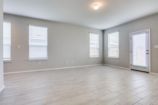 146 White Dunes DR, Maxwell, TX 78656