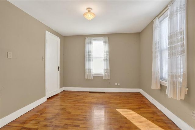 1926 S Hardy Avenue, Independence, MO 64052