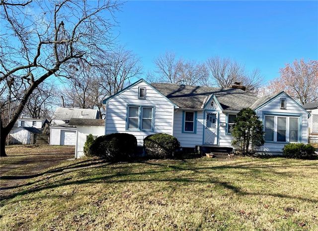 1926 S Hardy Avenue, Independence, MO 64052