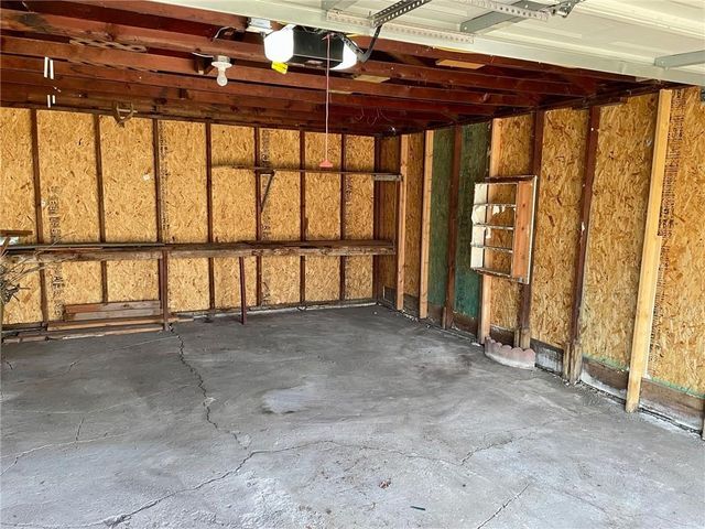 1926 S Hardy Avenue, Independence, MO 64052