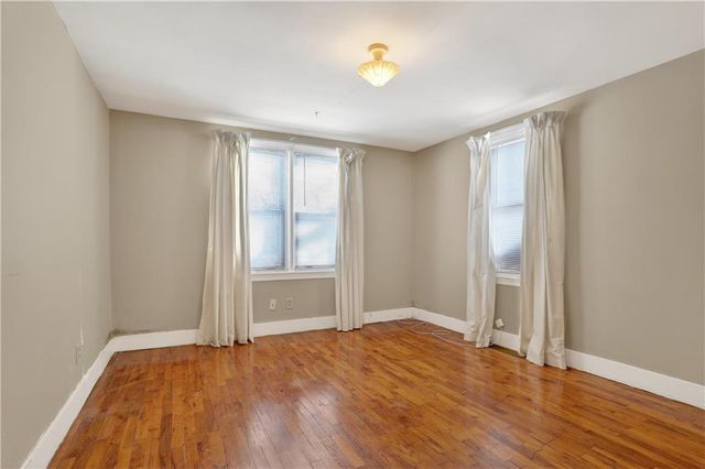 1926 S Hardy Avenue, Independence, MO 64052