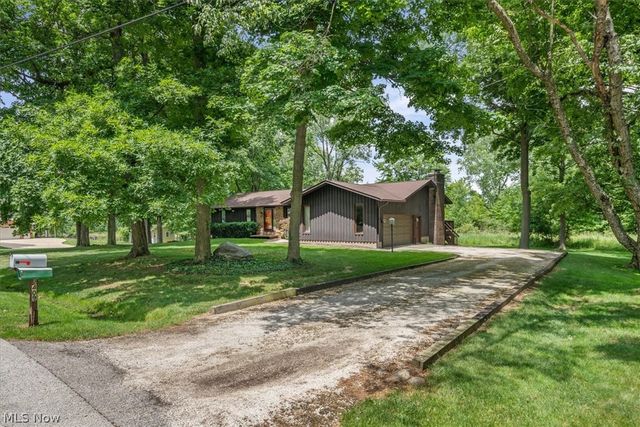 409 Whittlesey Drive, Tallmadge, OH 44278