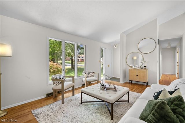 409 Whittlesey Drive, Tallmadge, OH 44278