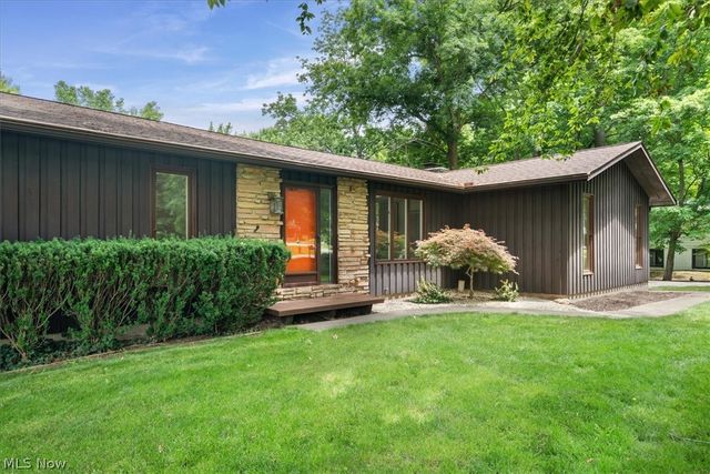 409 Whittlesey Drive, Tallmadge, OH 44278