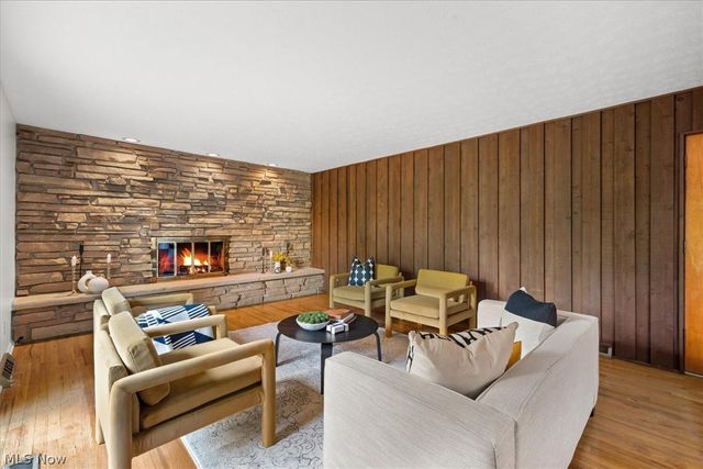 409 Whittlesey Drive, Tallmadge, OH 44278