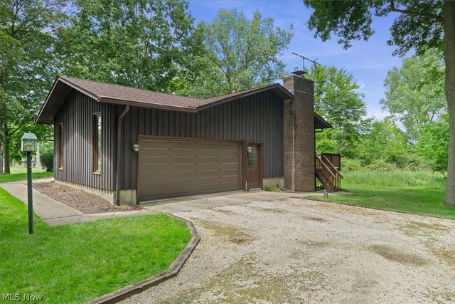 409 Whittlesey Drive, Tallmadge, OH 44278