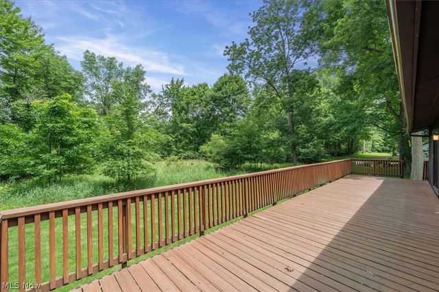 409 Whittlesey Drive, Tallmadge, OH 44278