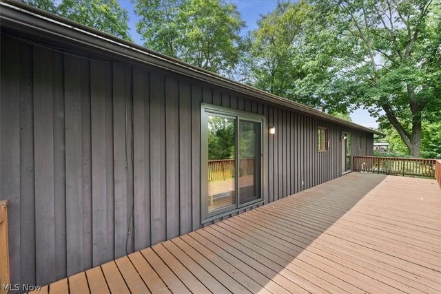 409 Whittlesey Drive, Tallmadge, OH 44278