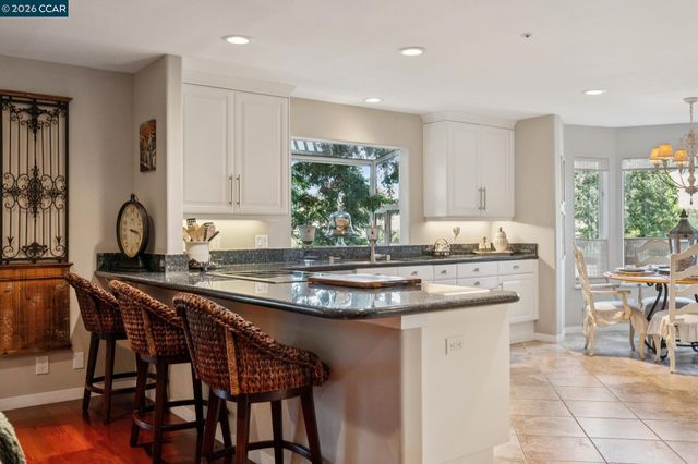 136 Hillcroft Way, Walnut Creek, CA 94597
