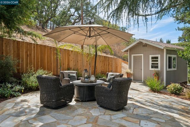 136 Hillcroft Way, Walnut Creek, CA 94597