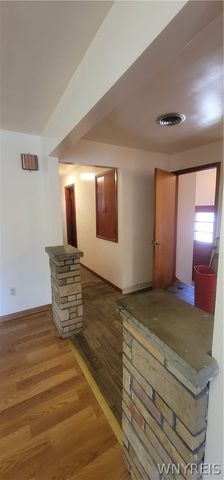 2494 Forest Avenue, Niagara Falls, NY 14301