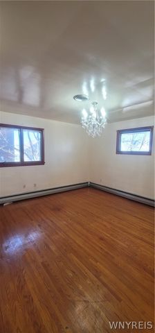 2494 Forest Avenue, Niagara Falls, NY 14301