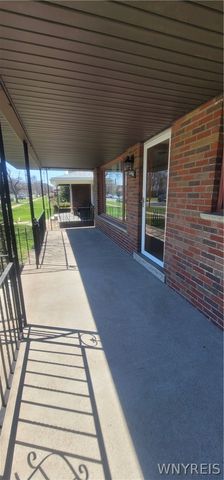 2494 Forest Avenue, Niagara Falls, NY 14301