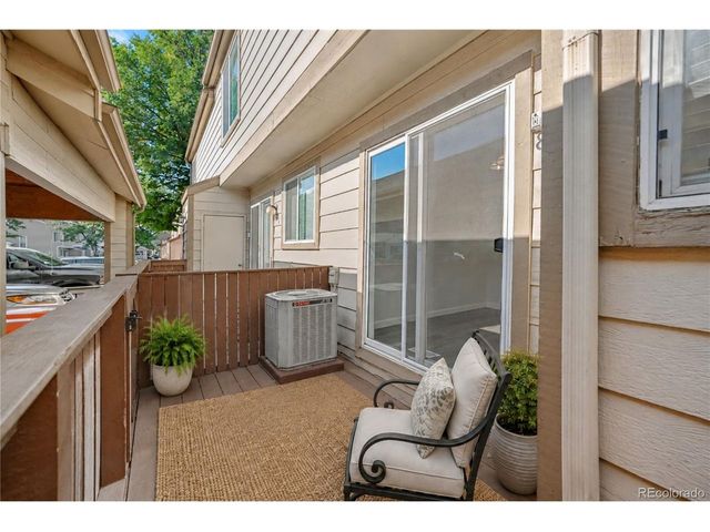 805 Summer Dr, Highlands Ranch, CO 80126